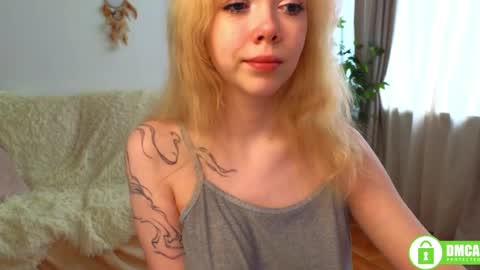 Snapshot of rochelle_dolly chatting on 05/22/26, 04:23 rochelle_dolly online show from 05/22/26, 04:23