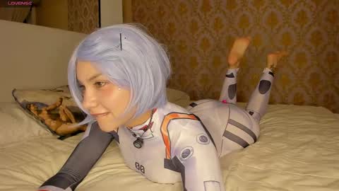 Samantha Estephania  online show from 12/17/25, 03:12