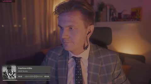 Rocket Bunny online show from 10/16/25, 07:04