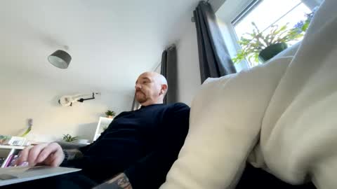 Joey online show from 02/27/25, 09:22