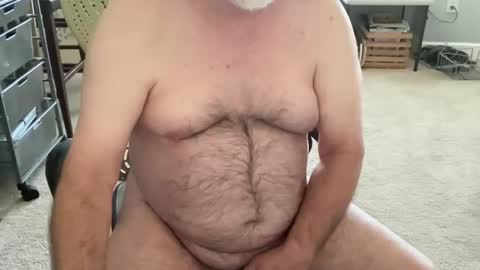 Snapshot of rodnyc chatting on 10/15/25, 06:52 rodnyc online show from 10/15/25, 06:52