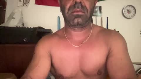 Snapshot of rodrigo232426 chatting on 11/12/25, 07:53 rodrigo232426 online show from 11/12/25, 07:53