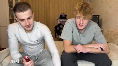 Rodrigo online show from 10/04/25, 02:37