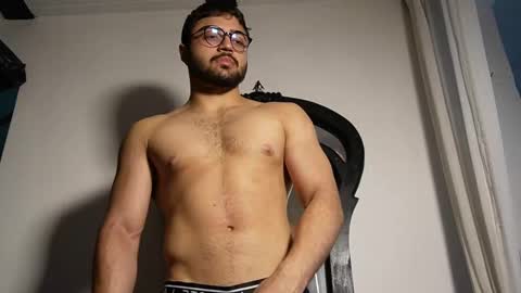 Snapshot of roger_belmont chatting on 09/25/25, 03:54 Roger Belmont online show from 09/25/25, 03:54