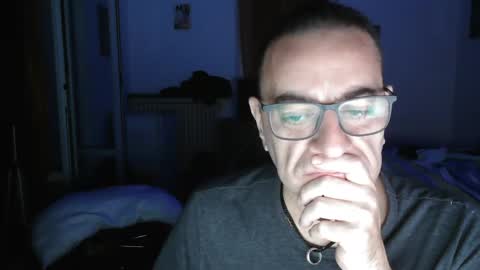 rogerrabbit2023 online show from 09/17/25, 10:11