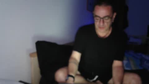 rogerrabbit2023 online show from 09/19/25, 11:27