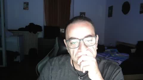 rogerrabbit2023 online show from 09/21/25, 08:10