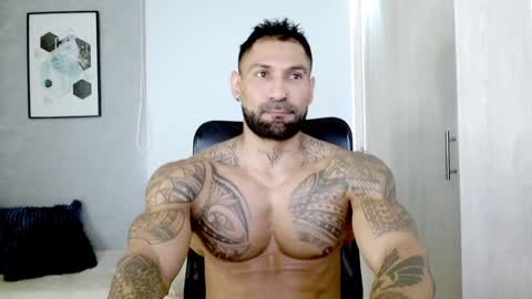 Snapshot of rogers_p chatting on 12/23/24, 02:28 Rogers online show from 12/23/24, 02:28