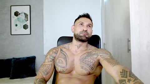 Snapshot of rogers_p chatting on 01/16/25, 10:55 Rogers online show from 01/16/25, 10:55