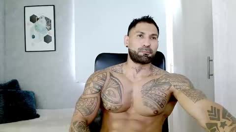 Snapshot of rogers_p chatting on 02/10/25, 02:37 Rogers online show from 02/10/25, 02:37