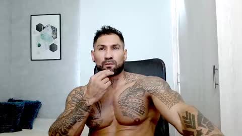 Snapshot of rogers_p chatting on 03/03/25, 03:20 Rogers online show from 03/03/25, 03:20