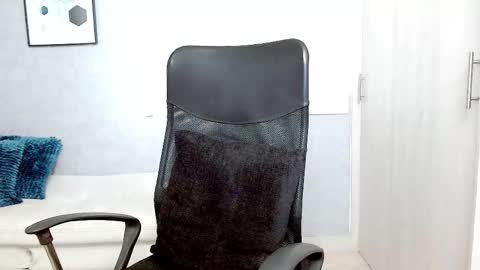 Snapshot of rogers_p chatting on 03/04/25, 04:20 Rogers online show from 03/04/25, 04:20