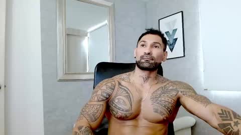 Snapshot of rogers_p chatting on 09/08/25, 03:22 Rogers online show from 09/08/25, 03:22