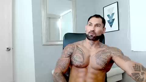 Snapshot of rogers_p chatting on 09/20/25, 02:51 Rogers online show from 09/20/25, 02:51