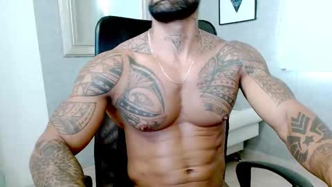 Snapshot of rogers_p chatting on 10/22/25, 04:29 Rogers online show from 10/22/25, 04:29