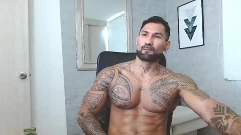 Snapshot of rogers_p chatting on 10/31/25, 02:07 Rogers online show from 10/31/25, 02:07