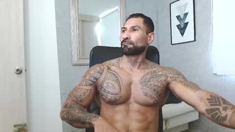 Snapshot of rogers_p chatting on 11/11/25, 02:50 Rogers online show from 11/11/25, 02:50