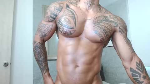 Snapshot of rogers_p chatting on 11/19/25, 02:39 Rogers online show from 11/19/25, 02:39