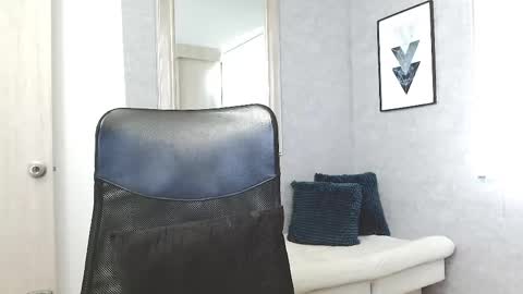 Snapshot of rogers_p chatting on 11/24/25, 02:50 Rogers online show from 11/24/25, 02:50