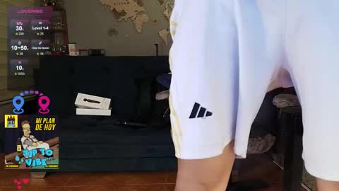 Snapshot of rogert_xx chatting on 02/25/26, 01:15 Rogert online show from 02/25/26, 01:15