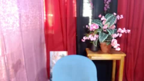 Snapshot of roianboyyy chatting on 06/18/26, 11:53 roianboyyy online show from 06/18/26, 11:53