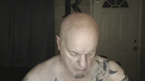 Snapshot of roinaz chatting on 06/14/26, 05:53 roinaz online show from 06/14/26, 05:53