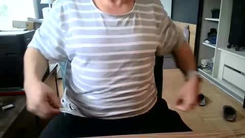 rolandloser1000 online show from 02/23/25, 10:28