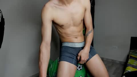 rolling_05 online show from 03/24/26, 06:57
