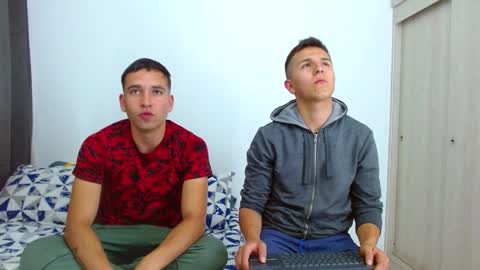 Snapshot of rolos_hot32 chatting on 02/07/25, 10:09 rolos_hot32 online show from 02/07/25, 10:09