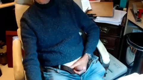 Snapshot of rolydawe chatting on 02/07/25, 12:28 rolydawe online show from 02/07/25, 12:28