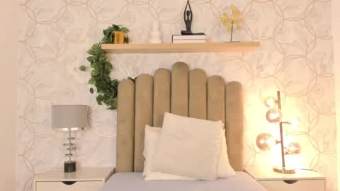   online show from 01/15/25, 11:43