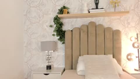   online show from 02/18/25, 11:55