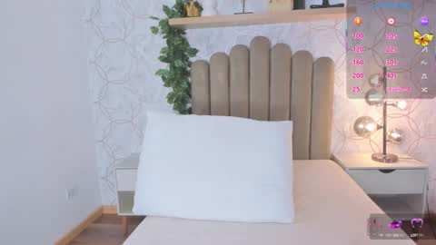   online show from 09/21/25, 11:45