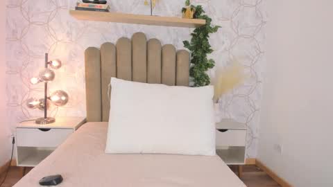   online show from 10/23/25, 12:15