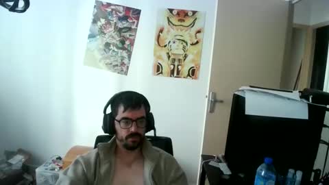 Snapshot of romainb72 chatting on 05/15/26, 07:15 romainb72 online show from 05/15/26, 07:15