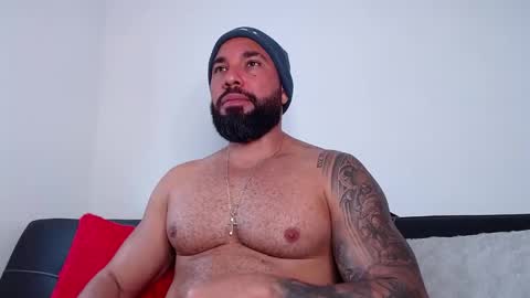 Snapshot of roman_muscle_ chatting on 12/10/24, 01:22 Roman online show from 12/10/24, 01:22
