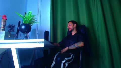 romaniamaster1 online show from 04/22/26, 05:43