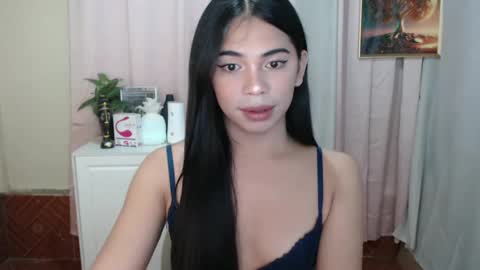 Snapshot of romantic_kath chatting on 12/06/24, 01:29 KATH online show from 12/06/24, 01:29