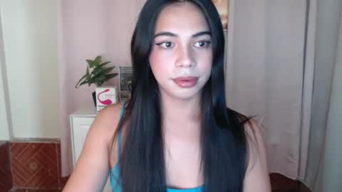 Snapshot of romantic_kath chatting on 12/16/24, 01:21 KATH online show from 12/16/24, 01:21