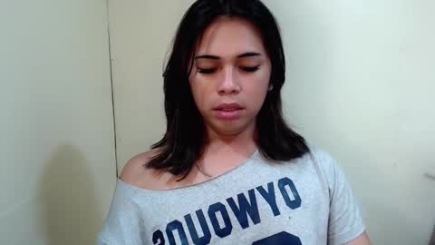 Snapshot of romantic_kath chatting on 09/15/25, 04:07 KATH online show from 09/15/25, 04:07