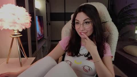 Snapshot of romanticsonya chatting on 03/17/26, 08:23 romanticsonya online show from 03/17/26, 08:23