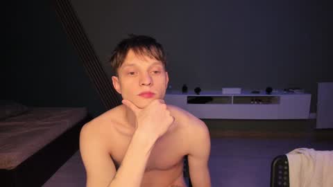 Snapshot of romeo_mercy chatting on 12/18/24, 02:53 Romeo online show from 12/18/24, 02:53