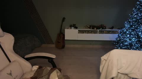 Snapshot of romeo_mercy chatting on 01/04/25, 05:37 Romeo online show from 01/04/25, 05:37