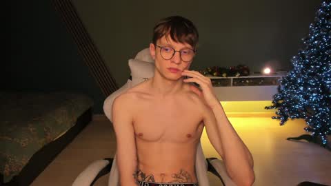 Snapshot of romeo_mercy chatting on 01/10/25, 04:54 Romeo online show from 01/10/25, 04:54