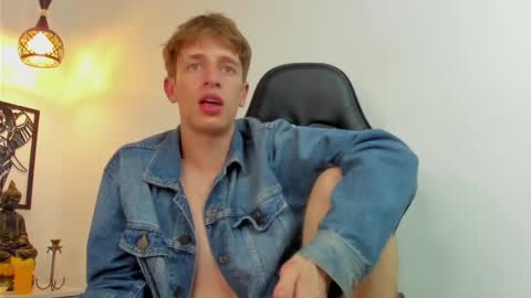 Snapshot of romeo_ricci1 chatting on 12/06/24, 03:41 Romeo Ricci online show from 12/06/24, 03:41