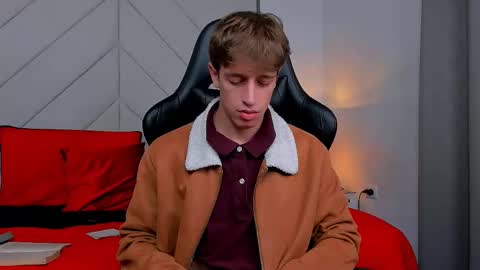 Snapshot of romeo_ricci1 chatting on 02/19/25, 04:11 Romeo Ricci online show from 02/19/25, 04:11