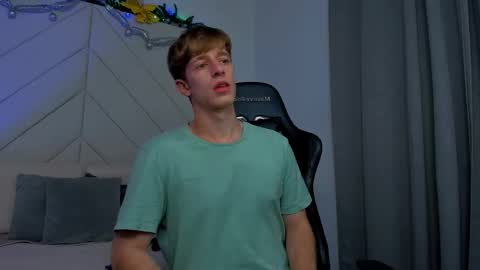 Romeo Ricci online show from 12/22/25, 05:26