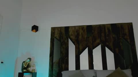 Snapshot of romeo_ricci1 chatting on 05/24/26, 12:10 Romeo Ricci online show from 05/24/26, 12:10