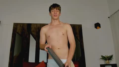 Snapshot of romeo_ricci1 chatting on 05/27/26, 01:57 Romeo Ricci online show from 05/27/26, 01:57