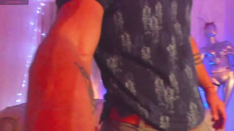 Snapshot of romeocolin_ chatting on 12/12/24, 04:04 R O M E O online show from 12/12/24, 04:04